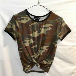 Justify Camo Tee